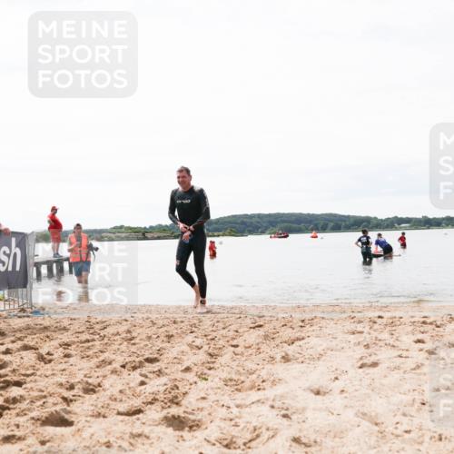 21.06.2026 - Viking Triathlon Michael Strokosch http://msf.ph/oto/9830368 21.06.2026 11:04:20 Schwimmen 421 meine-sportfotos.de