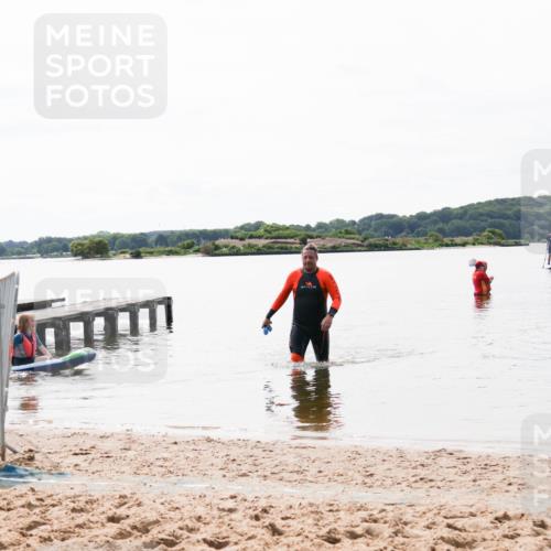 21.06.2026 - Viking Triathlon Michael Strokosch http://msf.ph/oto/9830445 21.06.2026 11:11:13 Schwimmen 39 meine-sportfotos.de