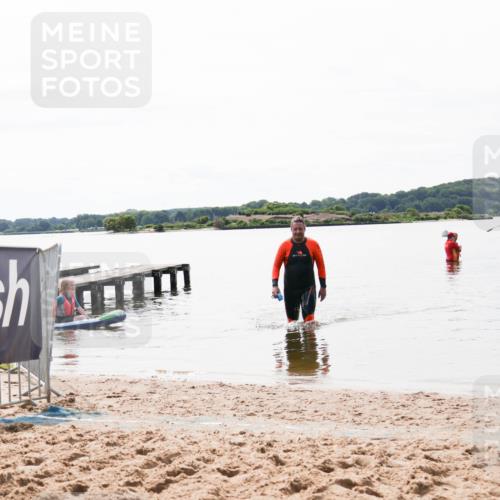 21.06.2026 - Viking Triathlon Michael Strokosch http://msf.ph/oto/9830447 21.06.2026 11:11:14 Schwimmen 39 meine-sportfotos.de