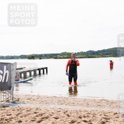 21.06.2026 - Viking Triathlon Michael Strokosch http://msf.ph/oto/9830451 21.06.2026 11:11:15 Schwimmen 39 meine-sportfotos.de