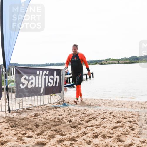 21.06.2026 - Viking Triathlon Michael Strokosch http://msf.ph/oto/9830464 21.06.2026 11:11:20 Schwimmen 39 meine-sportfotos.de
