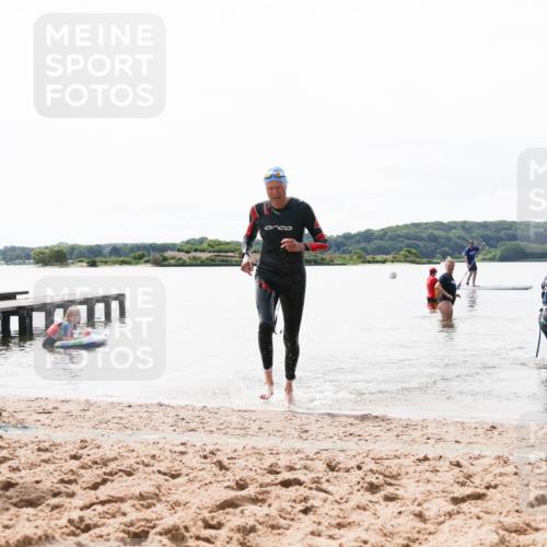 21.06.2026 - Viking Triathlon Michael Strokosch http://msf.ph/oto/9830503 21.06.2026 11:12:41 Schwimmen 70 meine-sportfotos.de