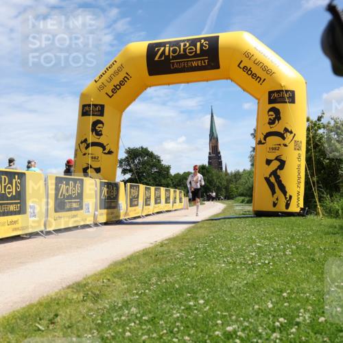 21.06.2026 - Viking Triathlon Michael Strokosch http://msf.ph/oto/9830579 21.06.2026 12:42:17 Laufen 8 meine-sportfotos.de