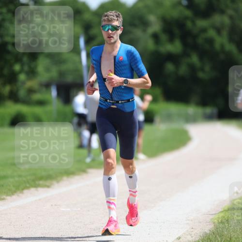 21.06.2026 - Viking Triathlon Michael Strokosch http://msf.ph/oto/9831574 21.06.2026 12:37:00 Laufen 31, 371, 575 meine-sportfotos.de