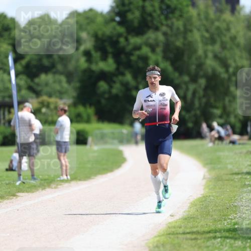 21.06.2026 - Viking Triathlon Michael Strokosch http://msf.ph/oto/9831576 21.06.2026 12:37:04 Laufen 31, 575 meine-sportfotos.de
