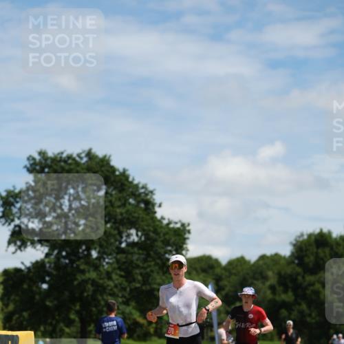 21.06.2026 - Viking Triathlon Michael Strokosch http://msf.ph/oto/9831622 21.06.2026 12:42:29 Laufen 65, 270, 280 meine-sportfotos.de