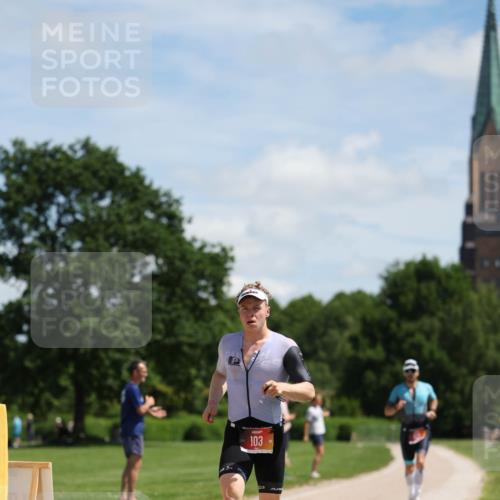 21.06.2026 - Viking Triathlon Michael Strokosch http://msf.ph/oto/9831650 21.06.2026 12:42:44 Laufen 103, 527 meine-sportfotos.de