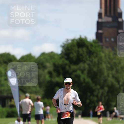 21.06.2026 - Viking Triathlon Michael Strokosch http://msf.ph/oto/9831706 21.06.2026 12:44:49 Laufen 74 meine-sportfotos.de