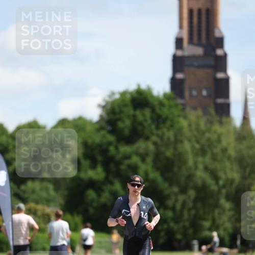 21.06.2026 - Viking Triathlon Michael Strokosch http://msf.ph/oto/9831755 21.06.2026 12:45:45 Laufen 565 meine-sportfotos.de