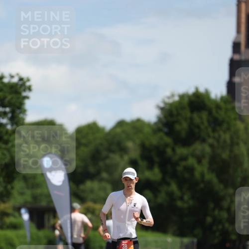 21.06.2026 - Viking Triathlon Michael Strokosch http://msf.ph/oto/9831789 21.06.2026 12:46:38 Laufen 38 meine-sportfotos.de