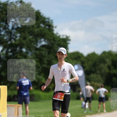21.06.2026 - Viking Triathlon Michael Strokosch http://msf.ph/oto/9831796 21.06.2026 12:46:40 Laufen 38 meine-sportfotos.de