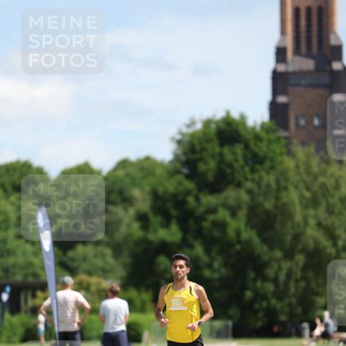 21.06.2026 - Viking Triathlon Michael Strokosch http://msf.ph/oto/9831820 21.06.2026 12:47:18 Laufen 665 meine-sportfotos.de