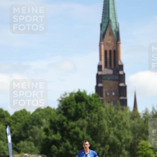 21.06.2026 - Viking Triathlon Michael Strokosch http://msf.ph/oto/9831849 21.06.2026 12:48:32 Laufen 410 meine-sportfotos.de