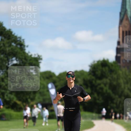 21.06.2026 - Viking Triathlon Michael Strokosch http://msf.ph/oto/9832061 21.06.2026 12:53:37 Laufen 446 meine-sportfotos.de