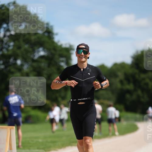 21.06.2026 - Viking Triathlon Michael Strokosch http://msf.ph/oto/9832064 21.06.2026 12:53:38 Laufen 446 meine-sportfotos.de