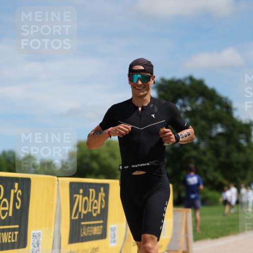 21.06.2026 - Viking Triathlon Michael Strokosch http://msf.ph/oto/9832068 21.06.2026 12:53:39 Laufen 446 meine-sportfotos.de