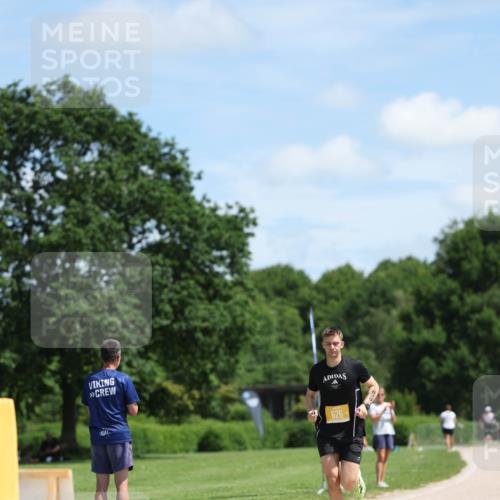 21.06.2026 - Viking Triathlon Michael Strokosch http://msf.ph/oto/9832092 21.06.2026 12:54:09 Laufen 360, 432, 626 meine-sportfotos.de
