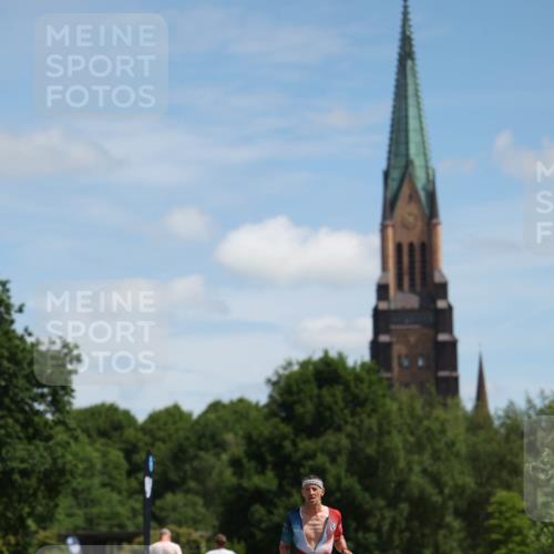 21.06.2026 - Viking Triathlon Michael Strokosch http://msf.ph/oto/9832139 21.06.2026 12:54:40 Laufen 49 meine-sportfotos.de