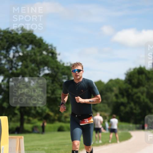 21.06.2026 - Viking Triathlon Michael Strokosch http://msf.ph/oto/9832165 21.06.2026 12:55:10 Laufen 28 meine-sportfotos.de