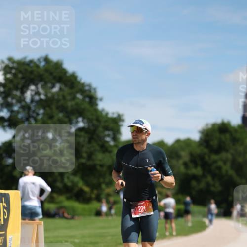 21.06.2026 - Viking Triathlon Michael Strokosch http://msf.ph/oto/9832318 21.06.2026 12:59:09 Laufen 221 meine-sportfotos.de
