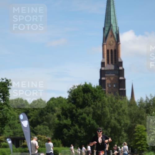 21.06.2026 - Viking Triathlon Michael Strokosch http://msf.ph/oto/9832324 21.06.2026 12:59:43 Laufen 242, 551 meine-sportfotos.de