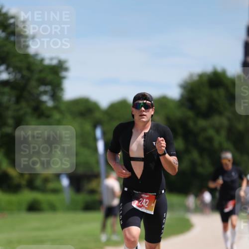 21.06.2026 - Viking Triathlon Michael Strokosch http://msf.ph/oto/9832334 21.06.2026 12:59:47 Laufen 242, 551 meine-sportfotos.de
