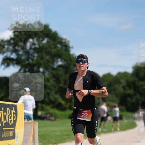 21.06.2026 - Viking Triathlon Michael Strokosch http://msf.ph/oto/9832337 21.06.2026 12:59:47 Laufen 242, 551 meine-sportfotos.de