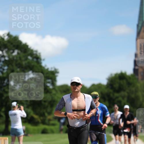 21.06.2026 - Viking Triathlon Michael Strokosch http://msf.ph/oto/9832519 21.06.2026 13:02:13 Laufen 7, 25, 43, 466 meine-sportfotos.de