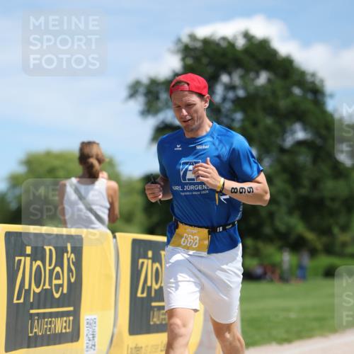 21.06.2026 - Viking Triathlon Michael Strokosch http://msf.ph/oto/9832623 21.06.2026 13:03:22 Laufen 332, 440, 668 meine-sportfotos.de