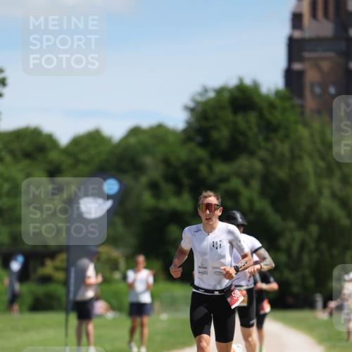 21.06.2026 - Viking Triathlon Michael Strokosch http://msf.ph/oto/9832650 21.06.2026 13:04:01 Laufen 86, 171, 508 meine-sportfotos.de