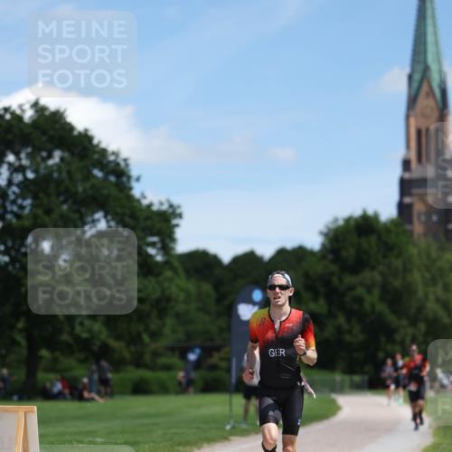 21.06.2026 - Viking Triathlon Michael Strokosch http://msf.ph/oto/9832754 21.06.2026 13:04:57 Laufen 465, 467 meine-sportfotos.de