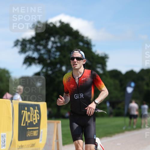 21.06.2026 - Viking Triathlon Michael Strokosch http://msf.ph/oto/9832759 21.06.2026 13:04:58 Laufen 465, 467 meine-sportfotos.de
