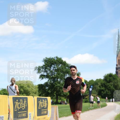 21.06.2026 - Viking Triathlon Michael Strokosch http://msf.ph/oto/9833017 21.06.2026 13:08:32 Laufen 8, 142 meine-sportfotos.de
