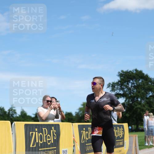 21.06.2026 - Viking Triathlon Michael Strokosch http://msf.ph/oto/9833758 21.06.2026 13:18:35 Laufen 125 meine-sportfotos.de
