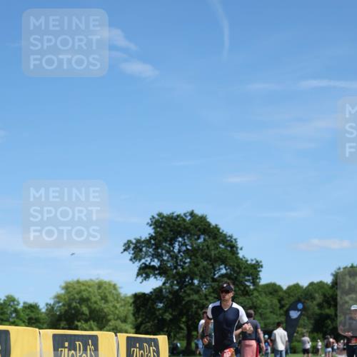 21.06.2026 - Viking Triathlon Michael Strokosch http://msf.ph/oto/9834334 21.06.2026 13:24:59 Laufen 209, 377, 493 meine-sportfotos.de