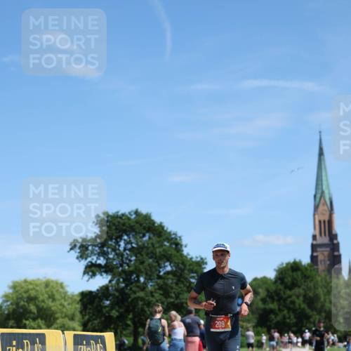 21.06.2026 - Viking Triathlon Michael Strokosch http://msf.ph/oto/9834343 21.06.2026 13:25:03 Laufen 209, 493, 610 meine-sportfotos.de