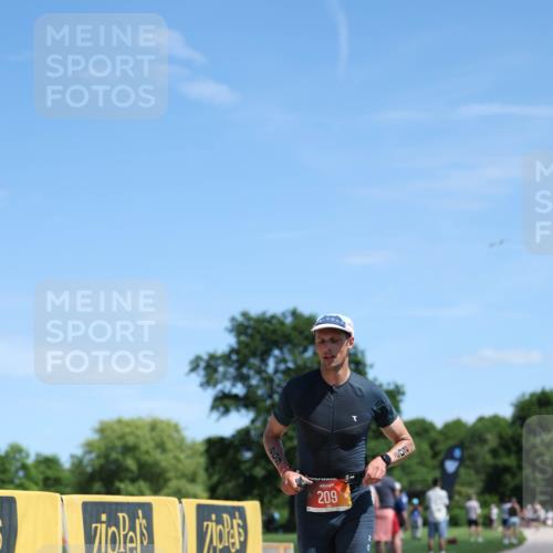 21.06.2026 - Viking Triathlon Michael Strokosch http://msf.ph/oto/9834346 21.06.2026 13:25:04 Laufen 209, 493, 610 meine-sportfotos.de