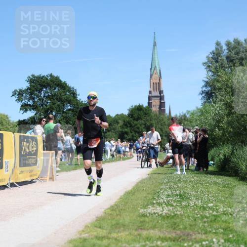 21.06.2026 - Viking Triathlon Michael Strokosch http://msf.ph/oto/9834990 21.06.2026 14:07:44 Laufen 391, 548 meine-sportfotos.de