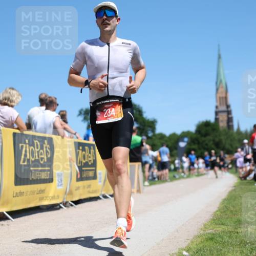 21.06.2026 - Viking Triathlon Michael Strokosch http://msf.ph/oto/9835608 21.06.2026 14:11:13 Laufen 100, 234 meine-sportfotos.de