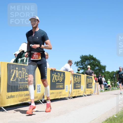 21.06.2026 - Viking Triathlon Michael Strokosch http://msf.ph/oto/9837179 21.06.2026 14:28:21 Laufen 209, 486 meine-sportfotos.de