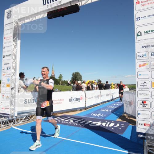 21.06.2026 - Viking Triathlon Michael Strokosch http://msf.ph/oto/9839633 21.06.2026 15:42:38 Ziel 300 meine-sportfotos.de