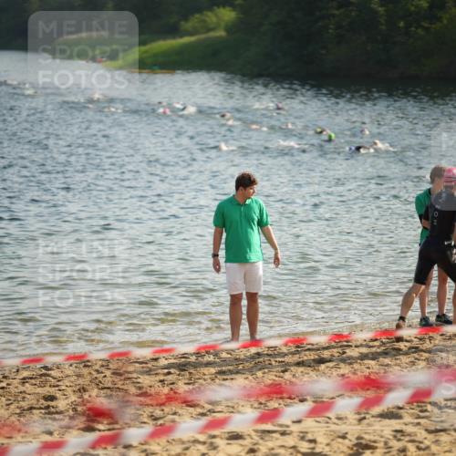 21.06.2026 - 29. Vierlanden-Triathlon LAZAROV Photography http://msf.ph/oto/9839737 21.06.2026 08:10:27 Schwimmen  meine-sportfotos.de