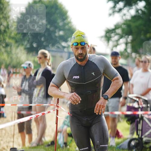 21.06.2026 - 29. Vierlanden-Triathlon LAZAROV Photography http://msf.ph/oto/9839744 21.06.2026 08:33:37 Schwimmen 9 meine-sportfotos.de