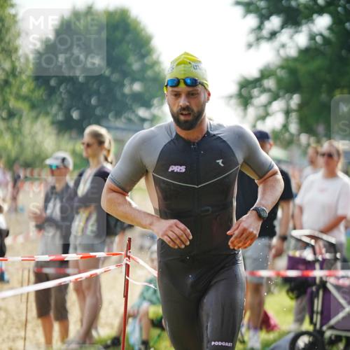 21.06.2026 - 29. Vierlanden-Triathlon LAZAROV Photography http://msf.ph/oto/9839745 21.06.2026 08:33:37 Schwimmen 9 meine-sportfotos.de