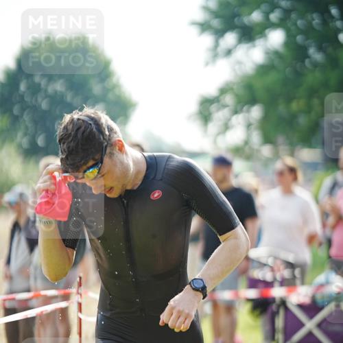 21.06.2026 - 29. Vierlanden-Triathlon LAZAROV Photography http://msf.ph/oto/9839761 21.06.2026 08:35:24 Schwimmen 79 meine-sportfotos.de