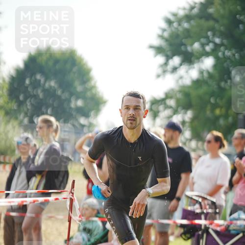 21.06.2026 - 29. Vierlanden-Triathlon LAZAROV Photography http://msf.ph/oto/9839786 21.06.2026 08:37:13 Schwimmen 24, 30, 63 meine-sportfotos.de
