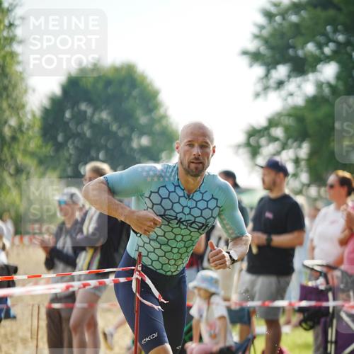 21.06.2026 - 29. Vierlanden-Triathlon LAZAROV Photography http://msf.ph/oto/9839793 21.06.2026 08:37:29 Schwimmen 46, 107 meine-sportfotos.de