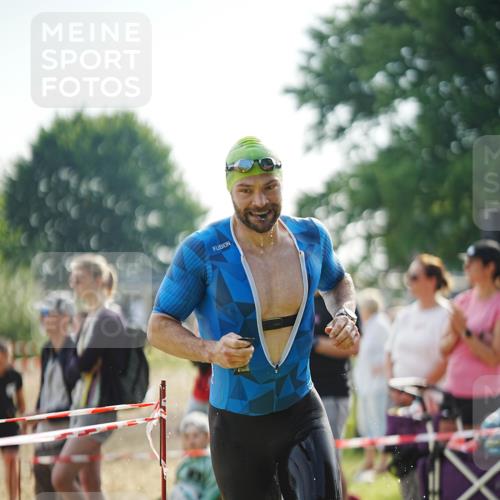 21.06.2026 - 29. Vierlanden-Triathlon LAZAROV Photography http://msf.ph/oto/9839808 21.06.2026 08:37:45 Schwimmen 36 meine-sportfotos.de