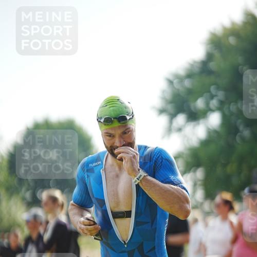 21.06.2026 - 29. Vierlanden-Triathlon LAZAROV Photography http://msf.ph/oto/9839811 21.06.2026 08:37:46 Schwimmen 36 meine-sportfotos.de