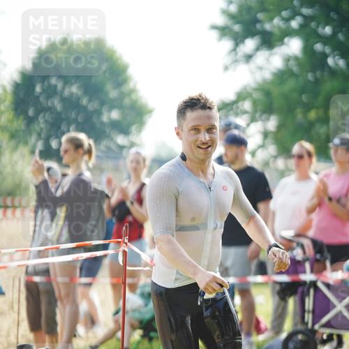 21.06.2026 - 29. Vierlanden-Triathlon LAZAROV Photography http://msf.ph/oto/9839836 21.06.2026 08:39:51 Schwimmen 72, 106 meine-sportfotos.de